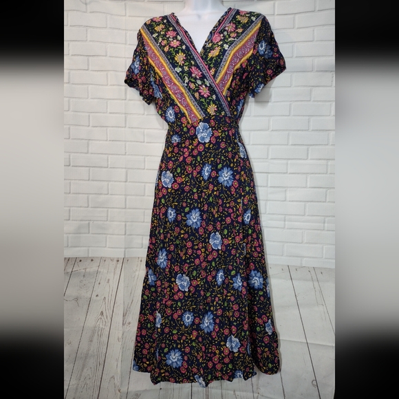 Floral Wrap Short Sleeve Boho Dress - Picture 2 of 7